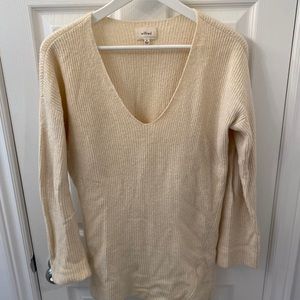 Aritzia Wilfred V-neck Sweater